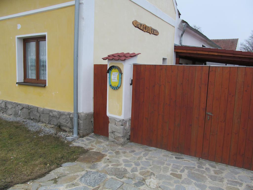 Pension Otevek Trhove Sviny Bagian luar foto