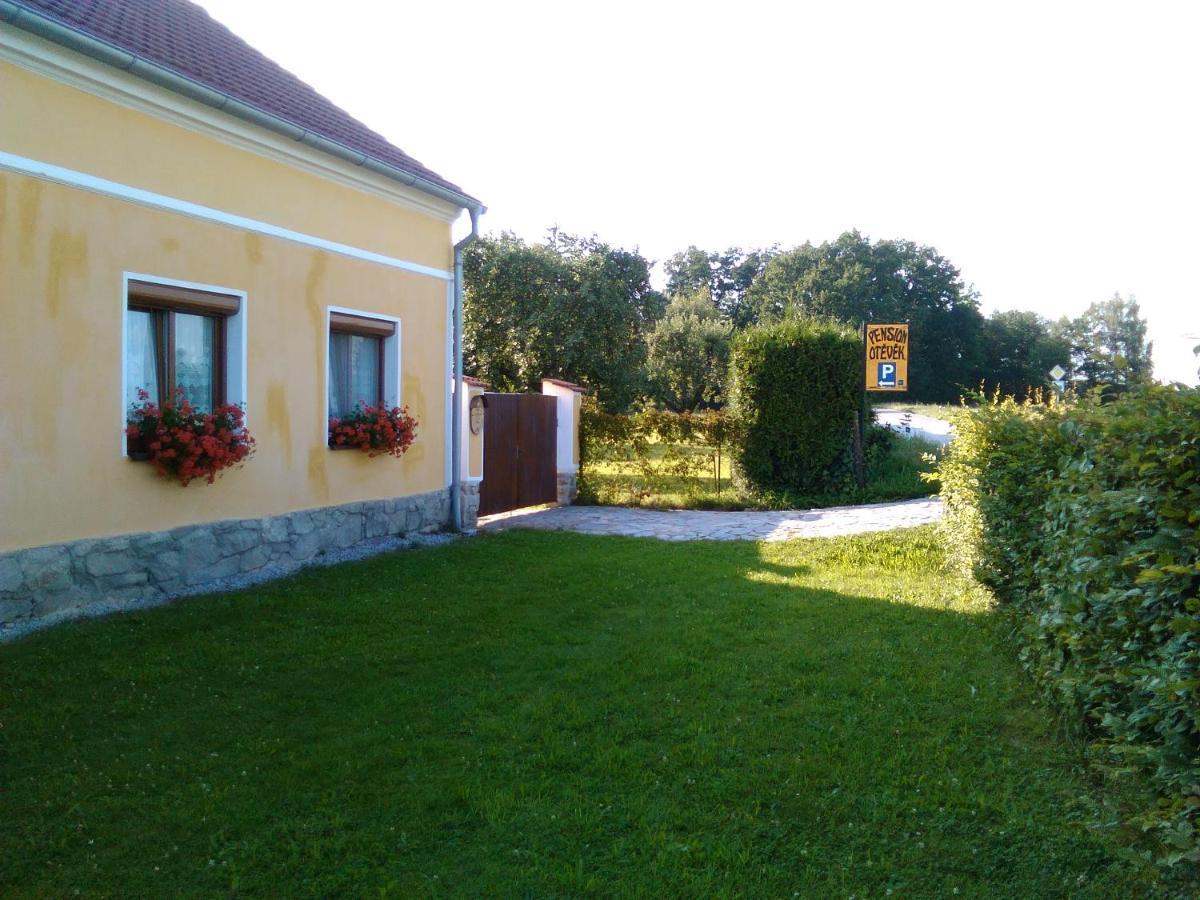 Pension Otevek Trhove Sviny Bagian luar foto